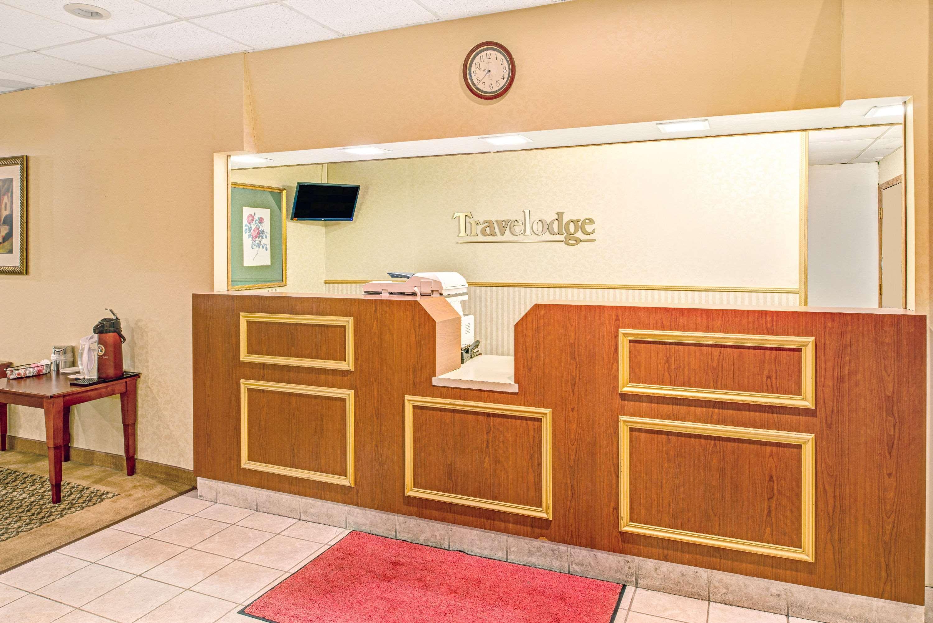 Travelodge By Wyndham Lincoln Airport I-80 Exterior photo